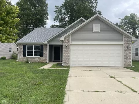 125 Hilltop Farms Blvd, Whiteland, IN 46184