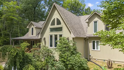 5809 W Oak Hill Rd, Scottsburg, IN 47170