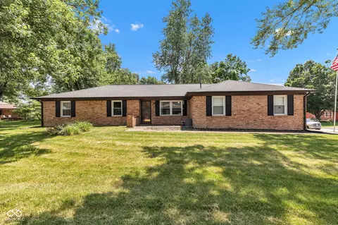 5853 Tulip Dr, Brownsburg, IN 46112
