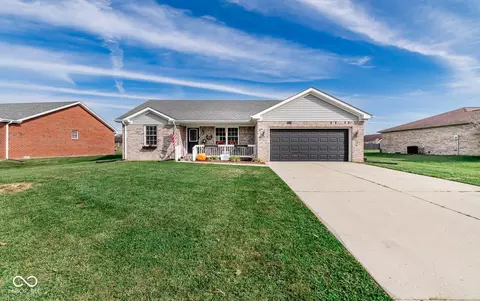 1905 Gaynell Dr, Seymour, IN 47274
