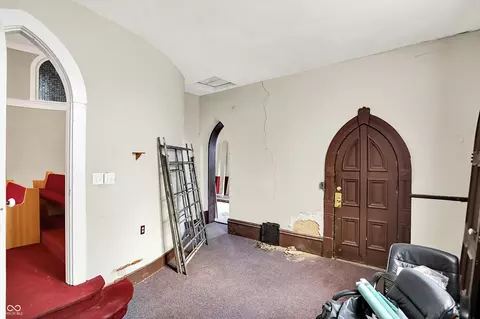 Entry Way - 401 E Madison St, Franklin, IN 46131 photo 3 of 3