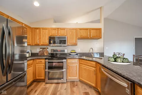 6746 Knoll Crest Way, Pendleton, IN 46064 photo 13
