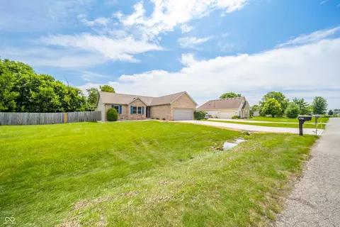 6746 Knoll Crest Way, Pendleton, IN 46064 photo 7