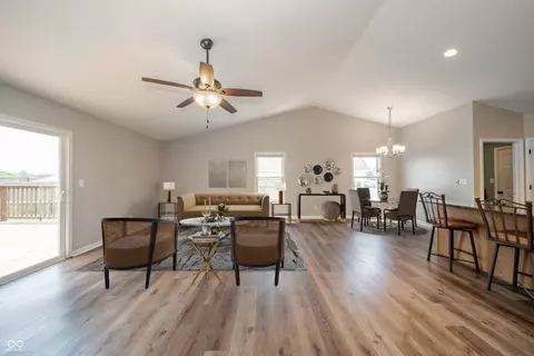 6746 Knoll Crest Way, Pendleton, IN 46064 photo 9