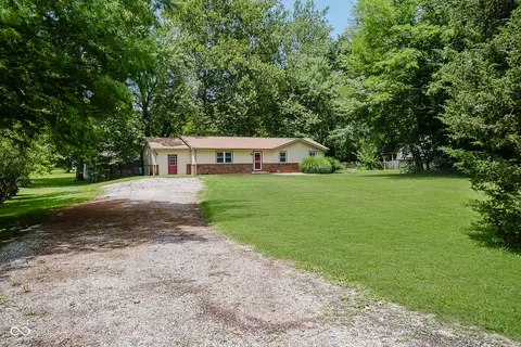10608 N Gasburg Rd, Mooresville, IN 46158
