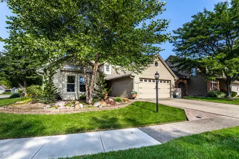 7744 Hooper Strait Dr, Indianapolis, IN 46236