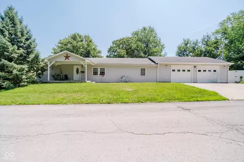 525 Chestnut St, Noblesville, IN 46060