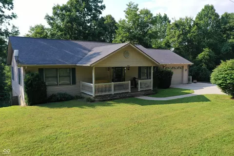 821 Brown Hill Ln, Nashville, IN 47448