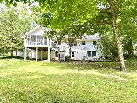 716 Sycamore Dr, Crawfordsville, IN 47933