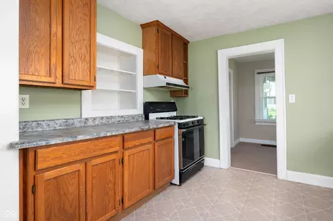 124 N Main St, Pendleton, IN 46064 photo 8