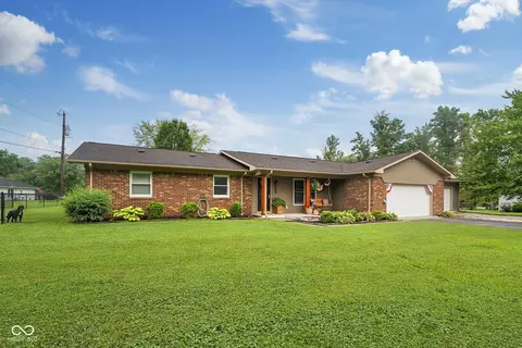 239 E Colony Acres Dr, Brazil, IN 47834