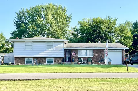 143 Hauser Dr, Hope, IN 47246 photo 1