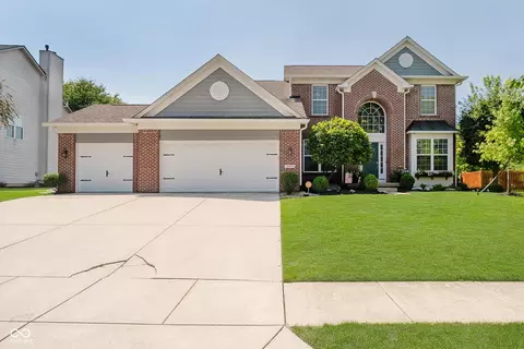5977 Salisbury Ln, Noblesville, IN 46062