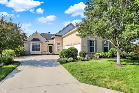 15326 Mission Hills Dr, Carmel, IN 46033