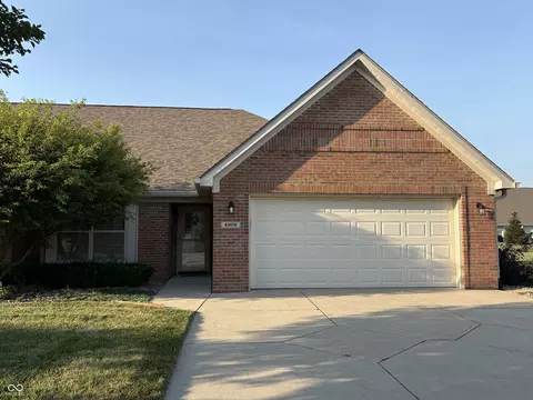 4908 W Harrisburg Ct, New Palestine, IN 46163