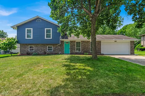 8260 Quetico Dr, Indianapolis, IN 46268