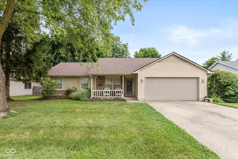 38 Grassy Dr, Whiteland, IN 46184