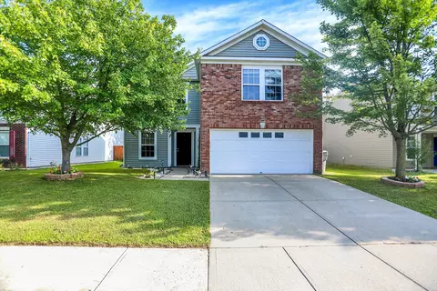 2932 Hearthside Dr, Greenwood, IN 46143