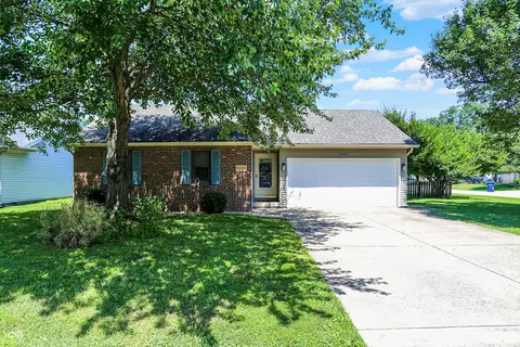 2391 Kings Ct, Terre Haute, IN 47802