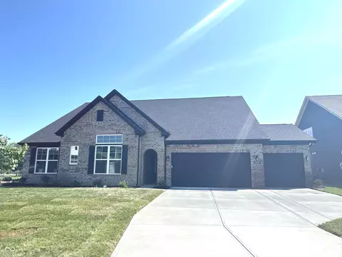 9879 Creekside Cir, Mccordsville, IN 46055