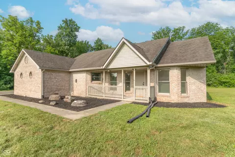 8662 N Kitchen Rd, Mooresville, IN 46158