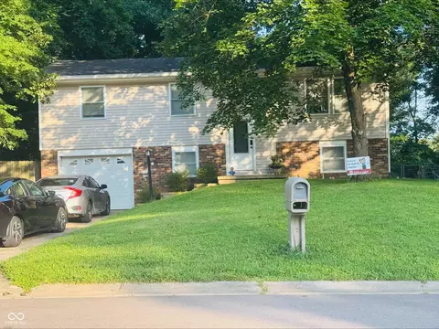 610 Diana Dr N, Ellettsville, IN 47429
