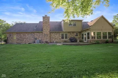 Exterior - 1032 Pendle Hill Ave, Pendleton, IN 46064 photo 4 of 6