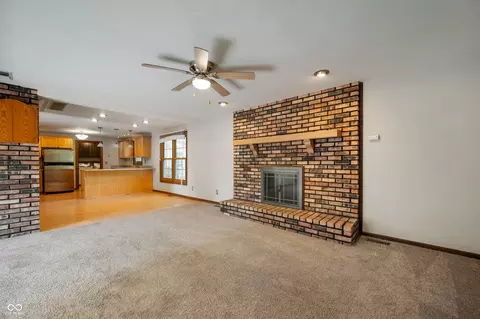Living - 1032 Pendle Hill Ave, Pendleton, IN 46064 photo 3 of 6