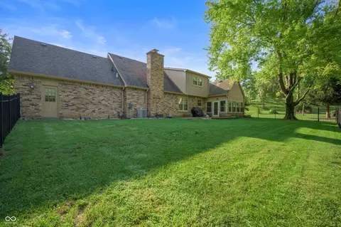 Exterior - 1032 Pendle Hill Ave, Pendleton, IN 46064 photo 5 of 6
