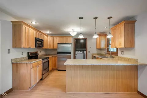 Kitchen - 1032 Pendle Hill Ave, Pendleton, IN 46064 photo 2 of 5