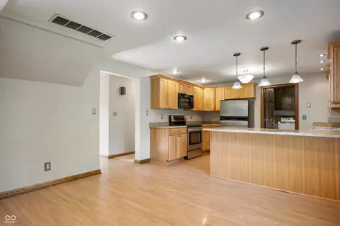 Kitchen - 1032 Pendle Hill Ave, Pendleton, IN 46064 photo 4 of 5