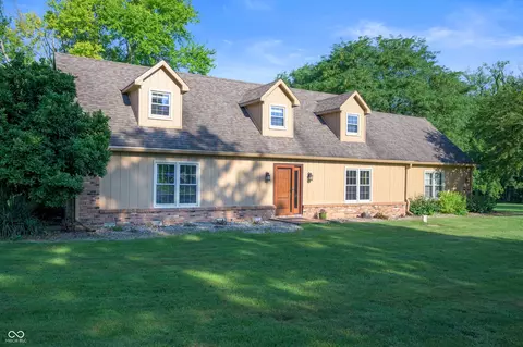 Exterior - 1032 Pendle Hill Ave, Pendleton, IN 46064 photo 2 of 6