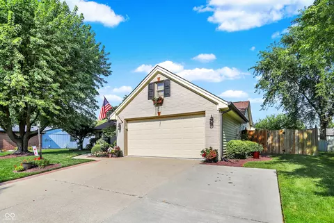 11857 Ashton Dr, Fishers, IN 46038