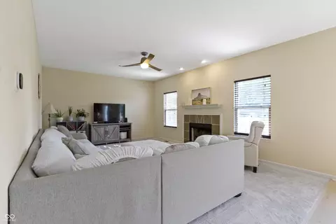 12429 Berry Patch Ln, Fishers, IN 46037 photo 3