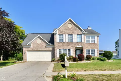 462 Paddock Rd, Greenwood, IN 46142