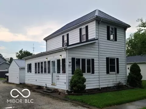329 W Washington St, Dunkirk, IN 47336