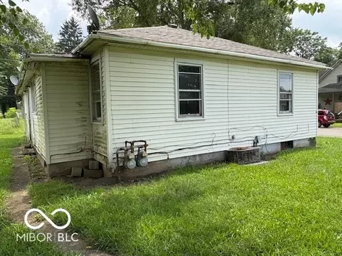 202-204 E Maple St, Muncie, IN 47305 photo 3