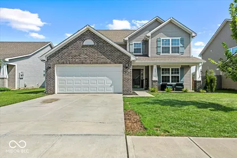 684 Albermarle Dr, Pittsboro, IN 46167