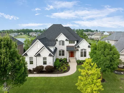5044 Sweetwater Dr, Noblesville, IN 46062
