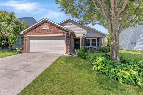 19137 Fox Chase Dr, Noblesville, IN 46062