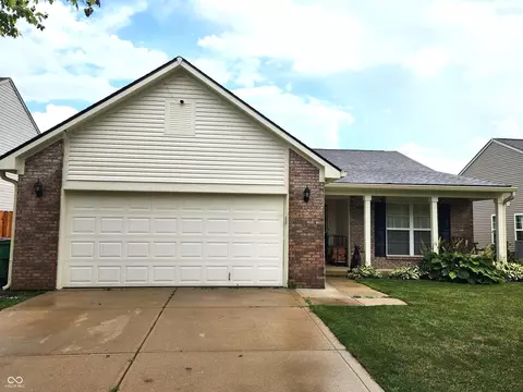 1235 Fiesta Dr, Franklin, IN 46131