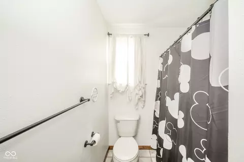 Bath - 770 Candlewood Dr, Pendleton, IN 46064 photo 2 of 3