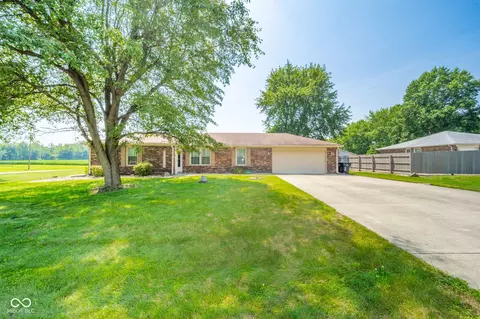 770 Candlewood Dr, Pendleton, IN 46064
