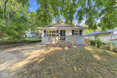 2520 Webb St, Indianapolis, IN 46225