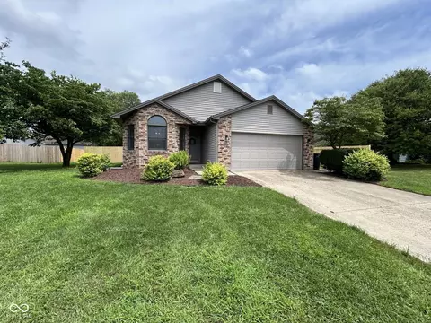3387 Briar Dr, Columbus, IN 47203