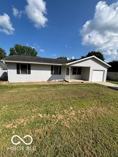 5912 S Charlie Ave, Bloomington, IN 47403