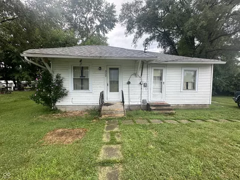529 Eastern Ave, Shelbyville, IN 46176