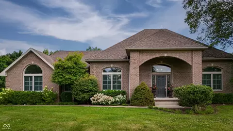 8660 W 300 S, Columbus, IN 47201