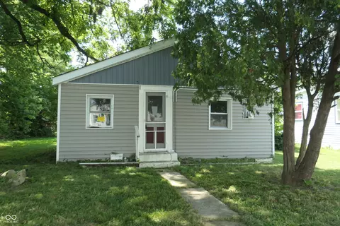 755 2nd St, Shelbyville, IN 46176