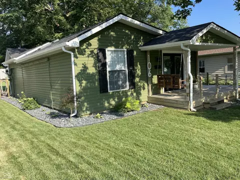 106 Ferry St, Madison, IN 47250 photo 4